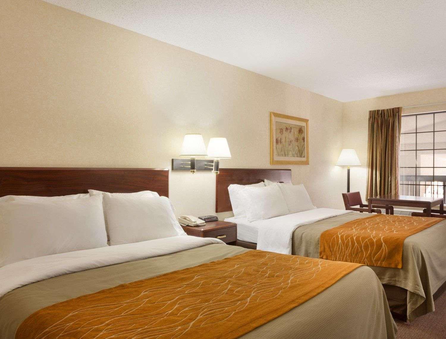 Baymont By Wyndham Gallatin Bagian luar foto